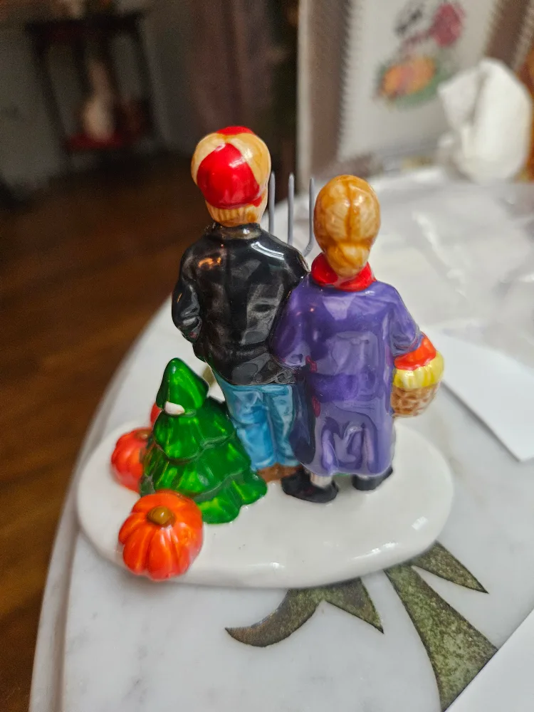 Department  56 Farmer with Wife country harvest Snow Village image indicator(2)