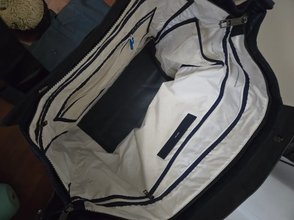 Lululemon Carry Me Om Tote image indicator(3)