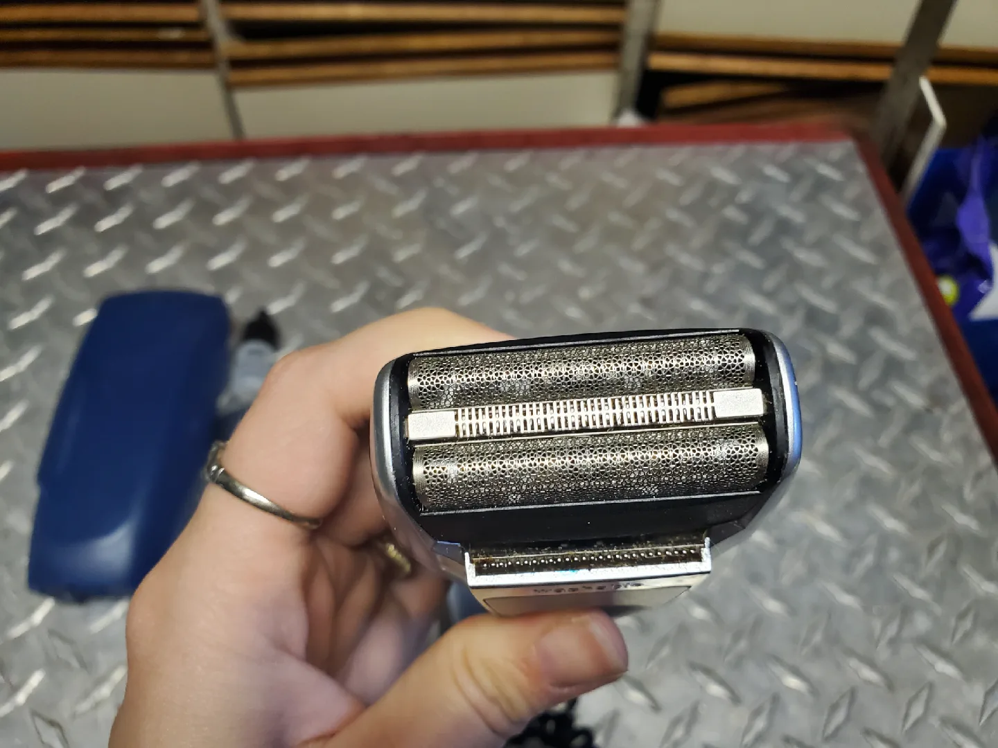 Braun Series 3 Electric Shaver image indicator(2)