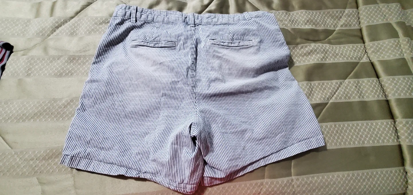 GAP Striped Girlfriend Chino Shorts - Size 16 image indicator(2)