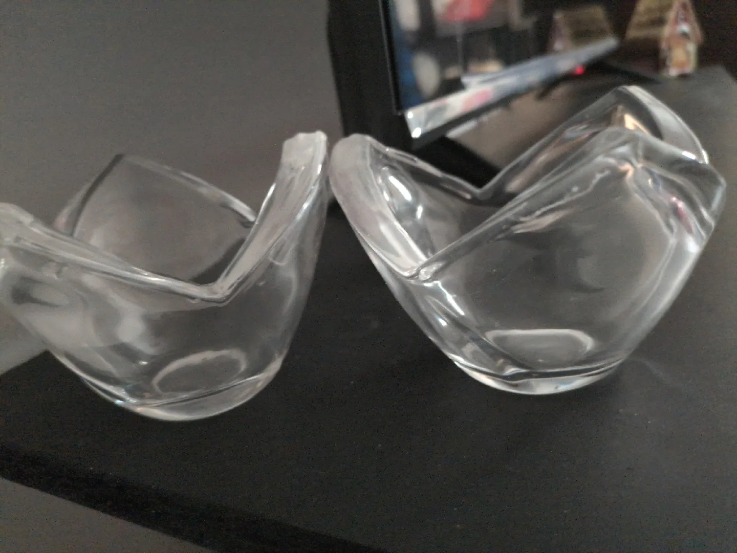 Set of 2 Clear Glass Decorative Bowls thumbnail