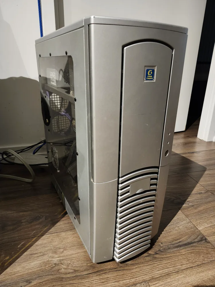 Affordable PC, Quad Core AMD, HD 6770, 500 GB image indicator(2)