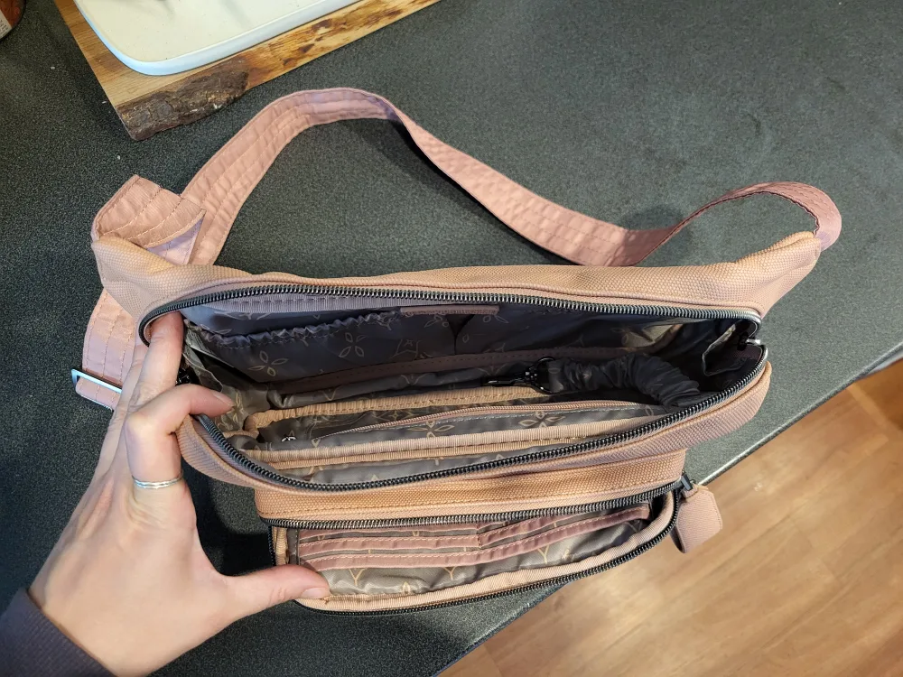 Lug Vegan Leather Hitch Cross Body image indicator(2)