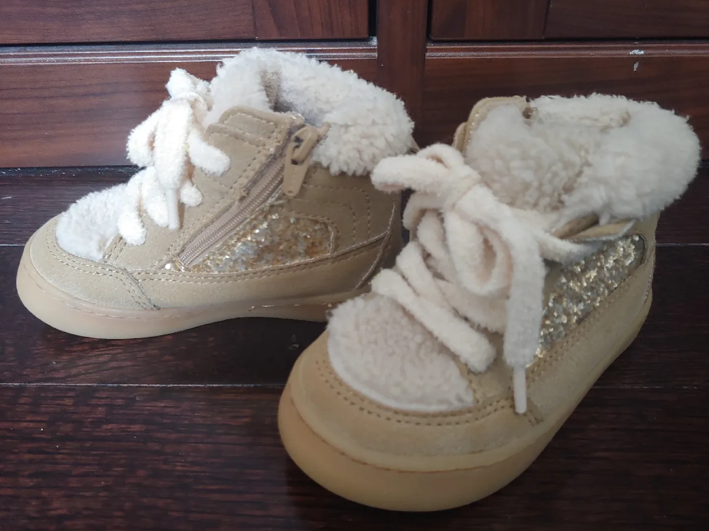 Zara Baby Faux Fur Lined Boots-5.5 US size image indicator(2)