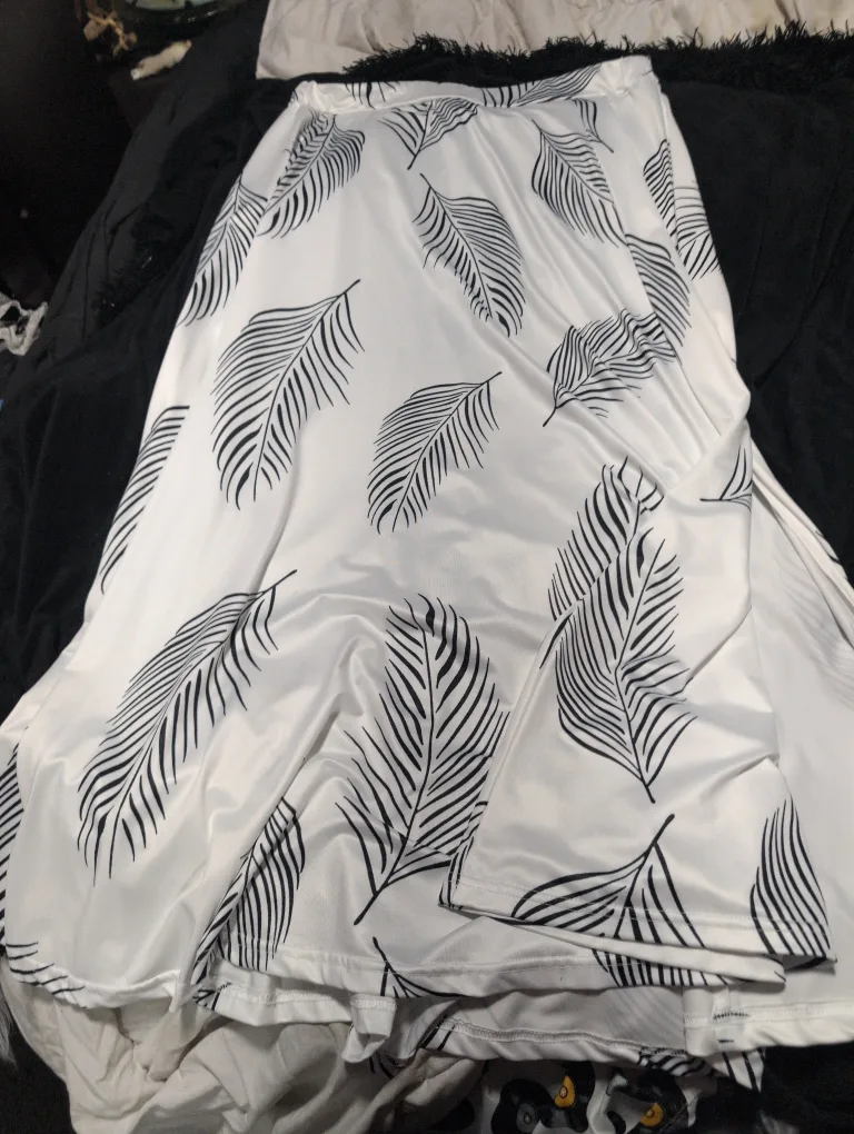 White Feather Print Matching Set thumbnail