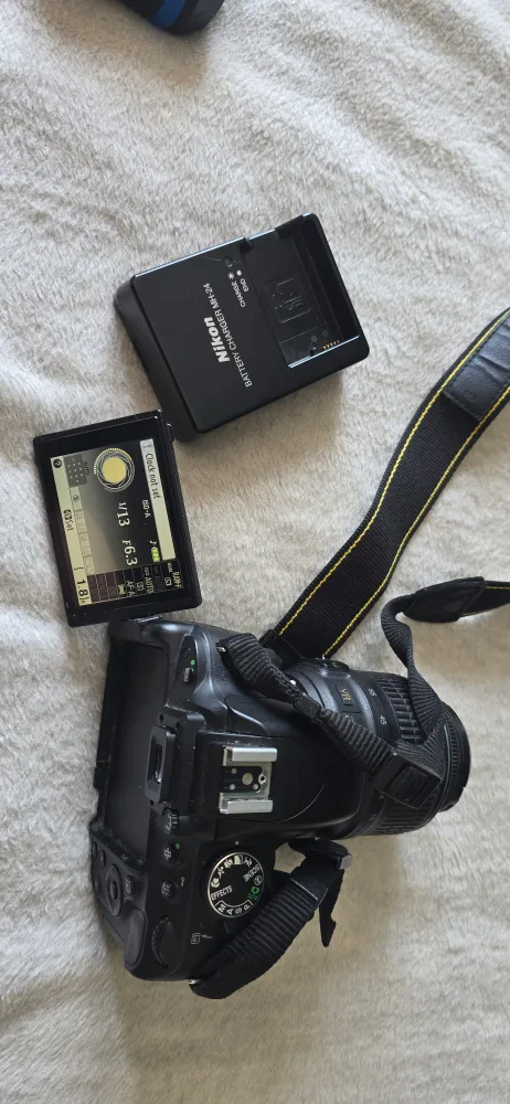 Nikon D5100 DSLR Camera with 2 Lenses image indicator(6)