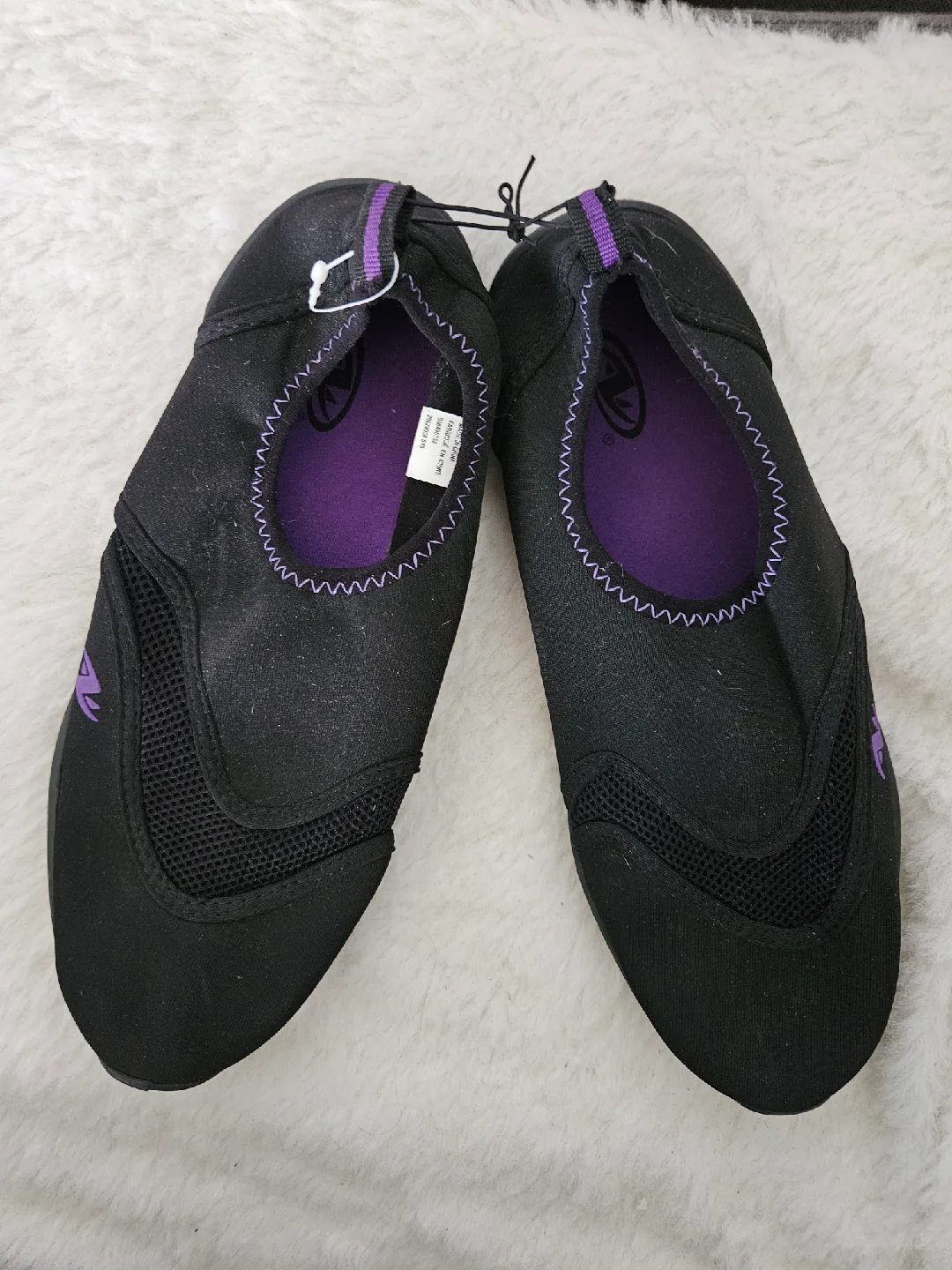 Athletic Works Water Shoes Size 9/10 image indicator(3)