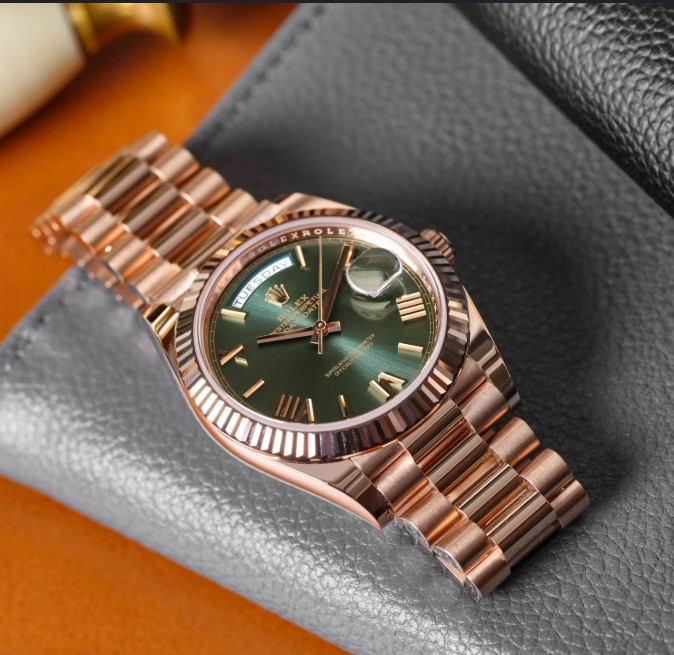 green and gold Rolex - photo 3
