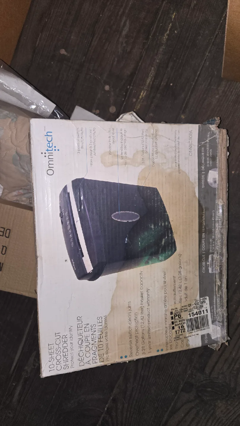 Omnitech 10-Sheet Cross-Cut Shredder