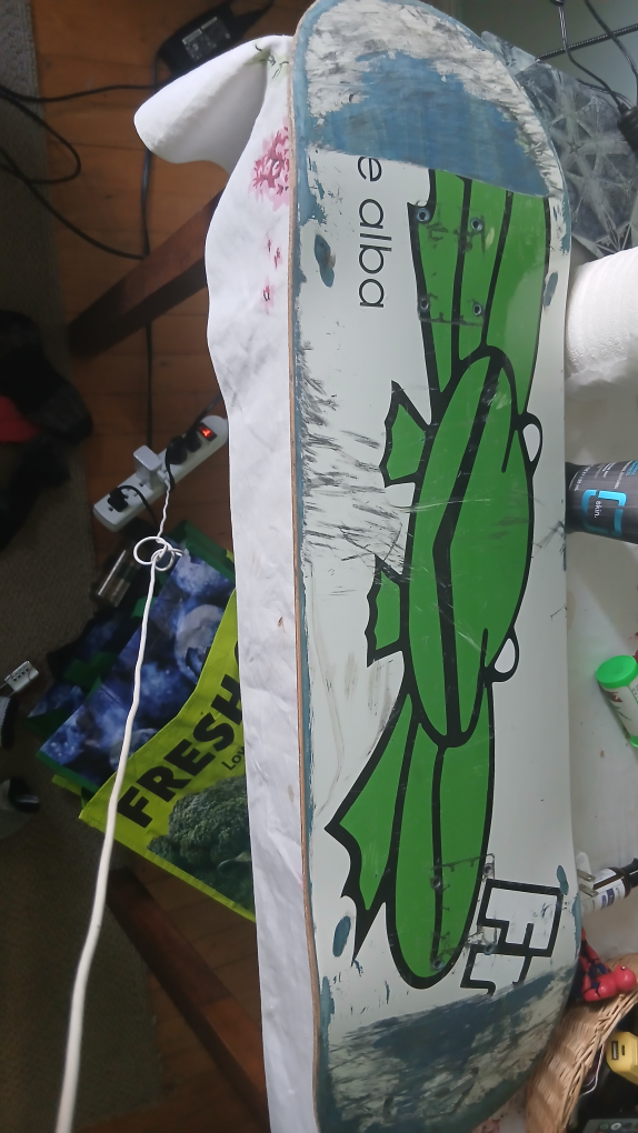Skateboard - e alba graphic