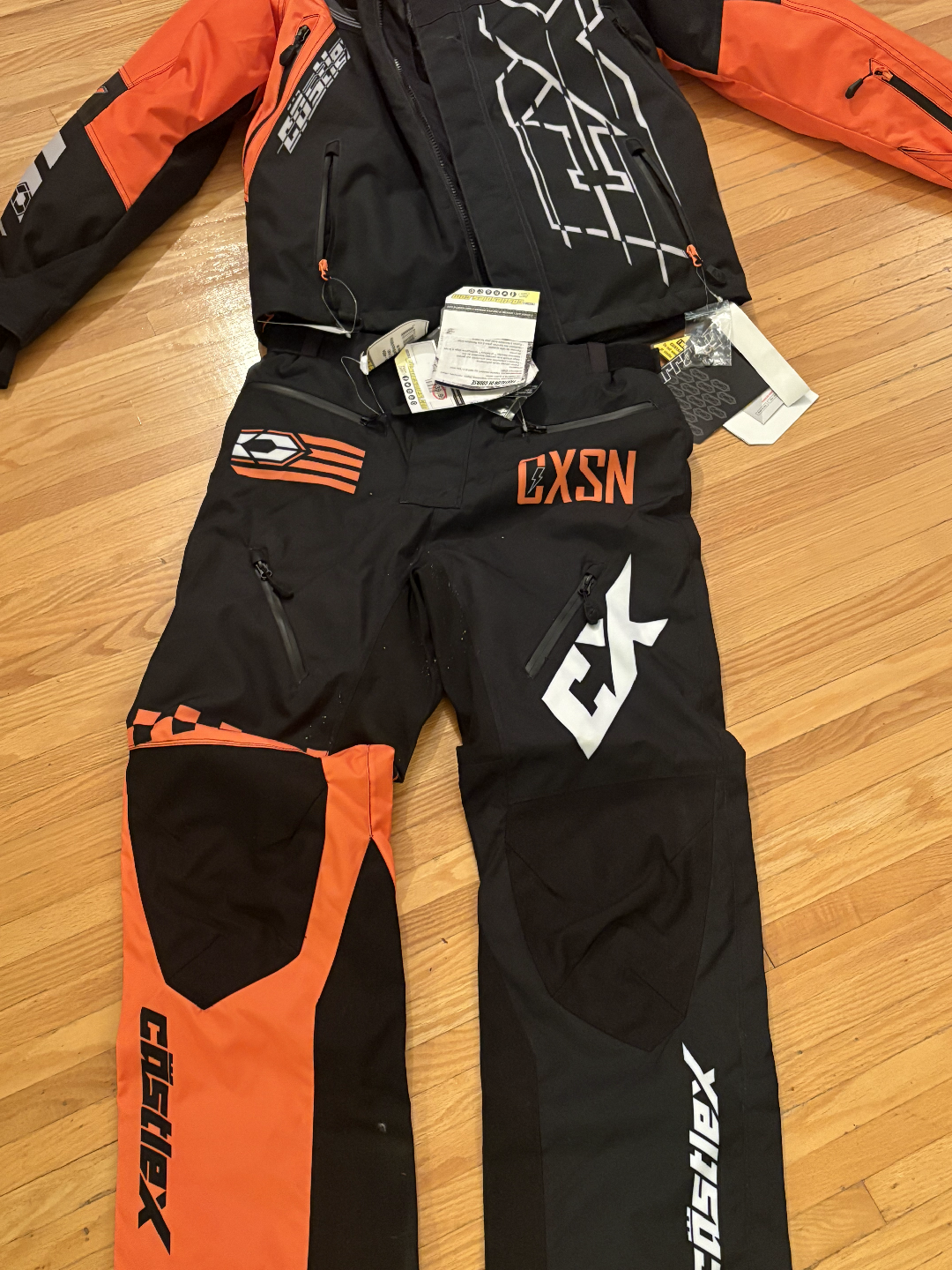 Castle X men's medium fashion