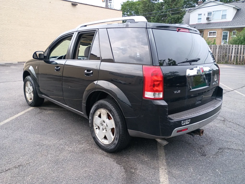 Saturn VUE SUV - Black image indicator(5)