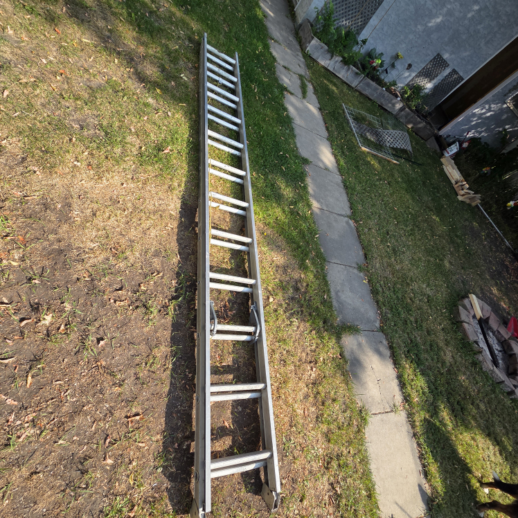 Aluminum Extension Ladder