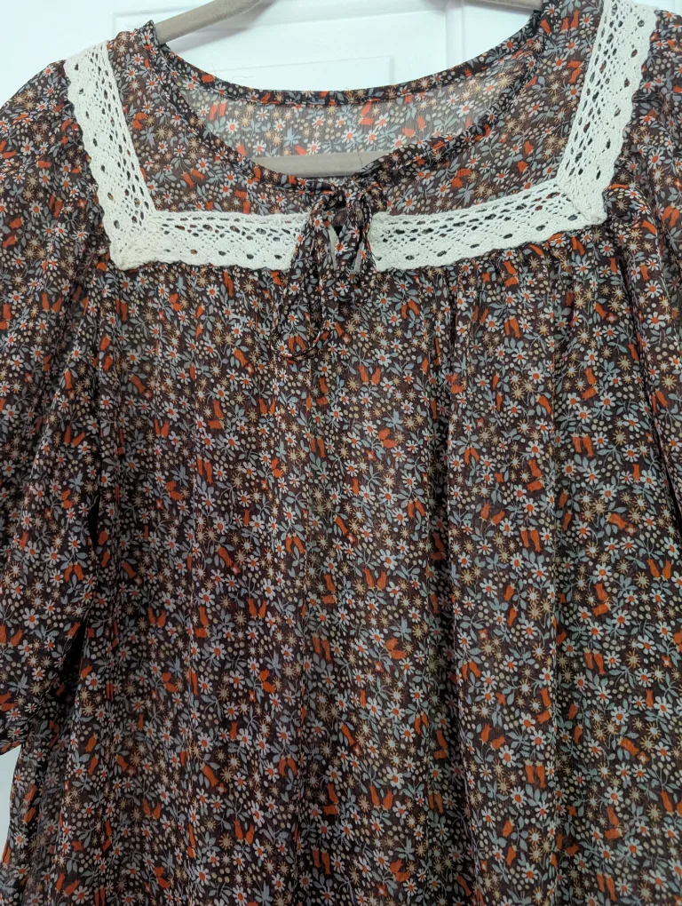 Floral Print Mini Dress/ Tunic with Lace Trim image indicator(2)