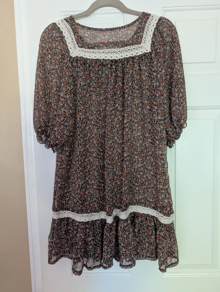 Floral Print Mini Dress/ Tunic with Lace Trim image indicator(3)