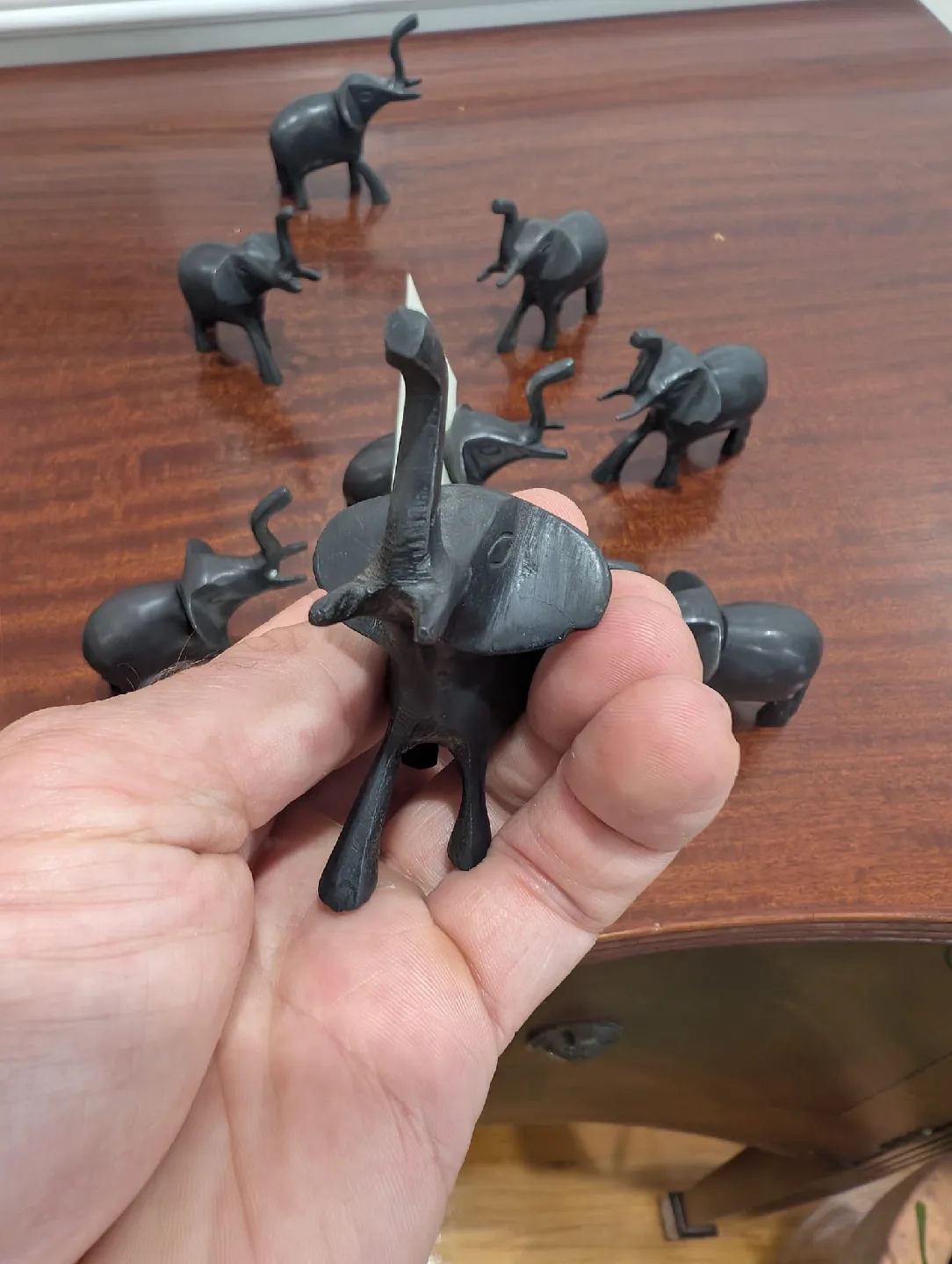 Set of 8 Iron Elephant Name Place Card Holders image indicator(3)