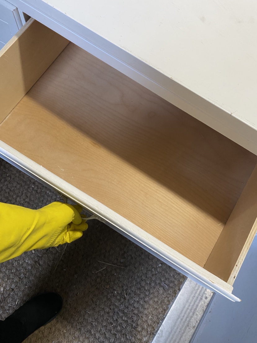 White 6-Drawer Dresser: wood! - photo 3