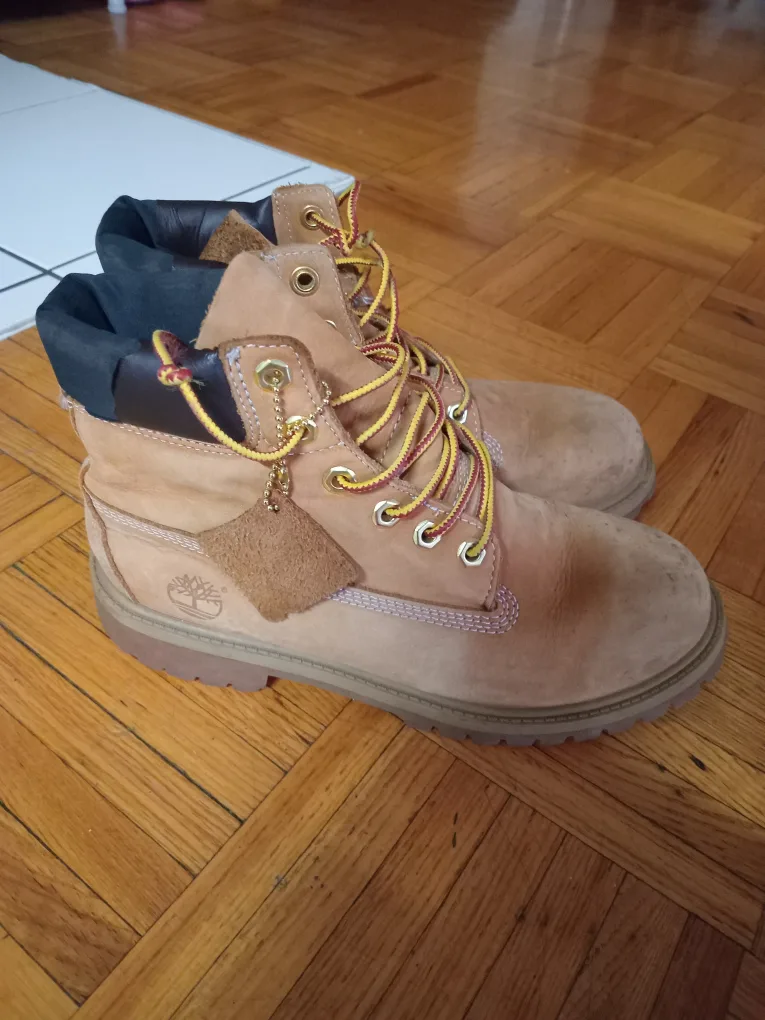 Timberland Boots - Size US 6 W image indicator(3)