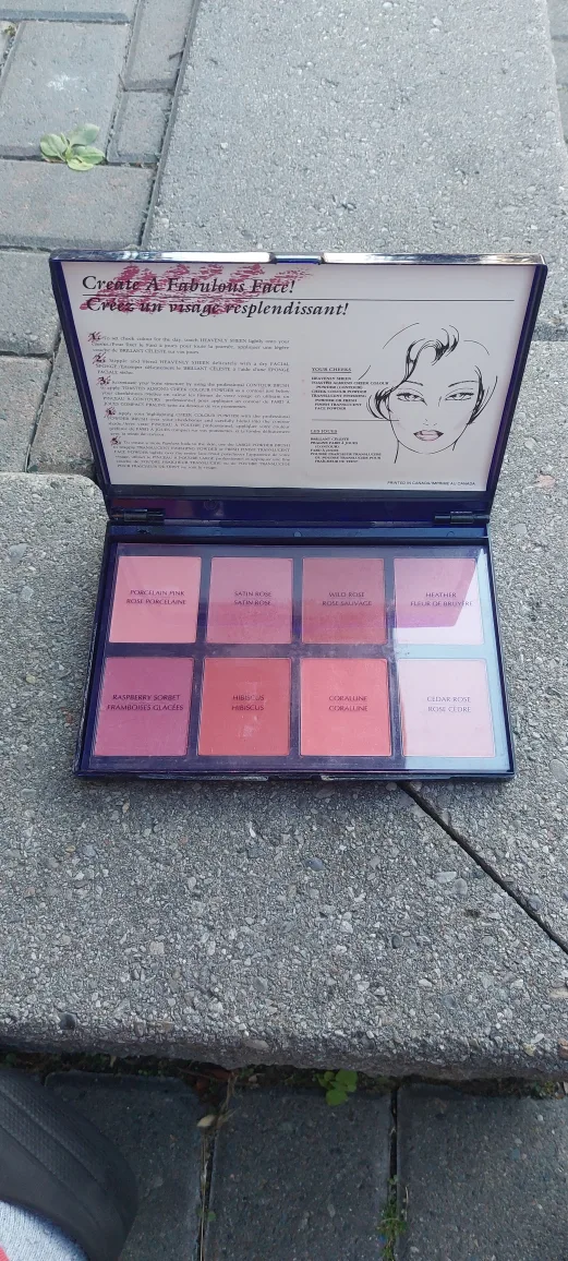 Create A Fabulous Face! Blush Palette thumbnail
