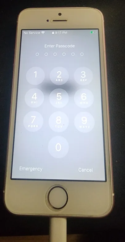 Apple iPhone SE Rose Gold 16gb(no charger available) image indicator(3)