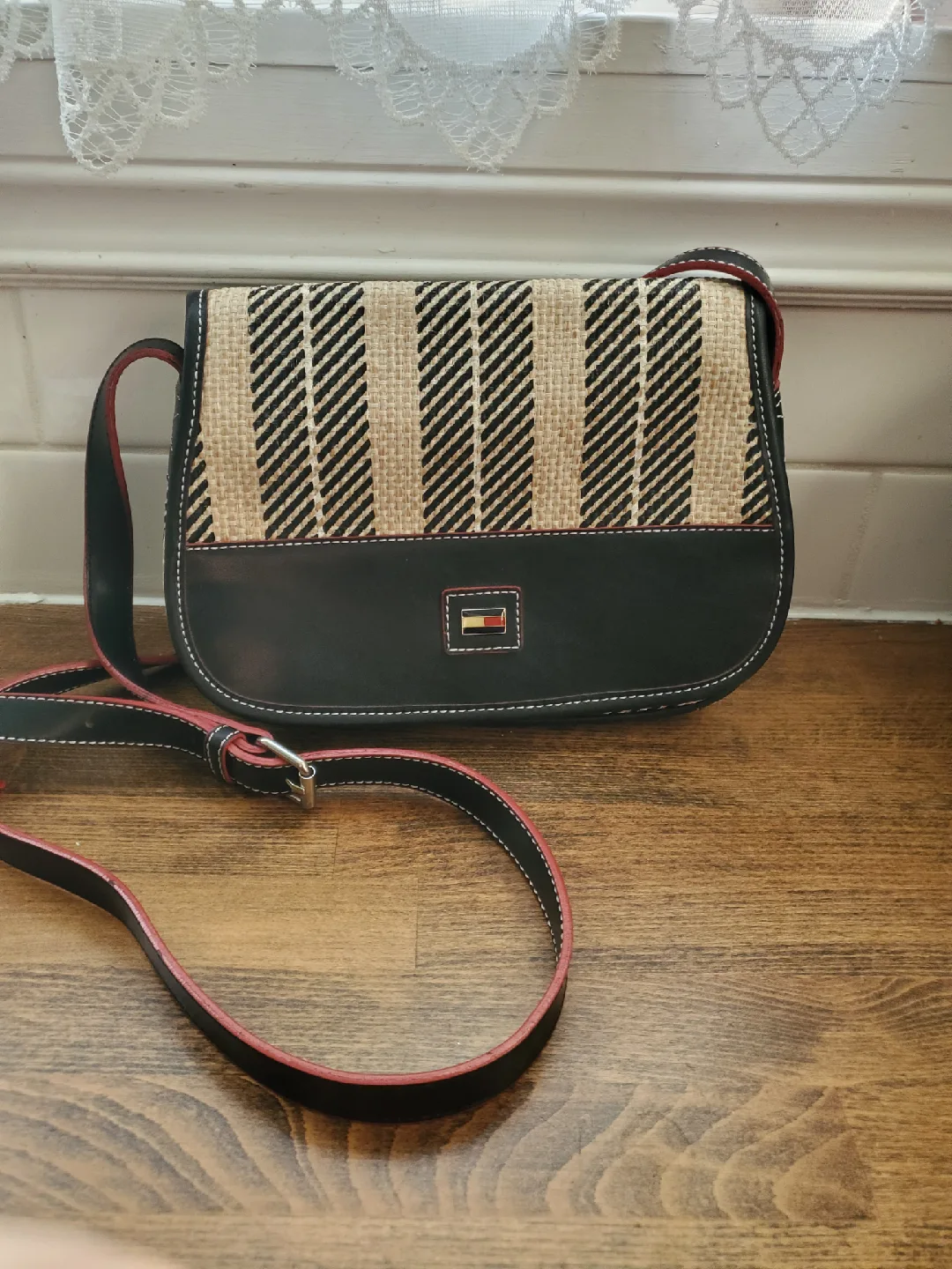 Tommy Hilfiger Crossbody Bag image indicator(2)