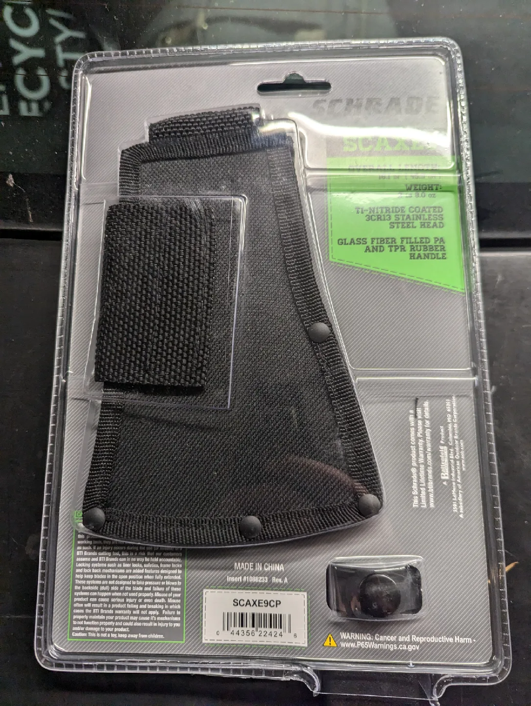 Schrade SCAXE9 Hatchet with 12" Wood Saw image indicator(2)