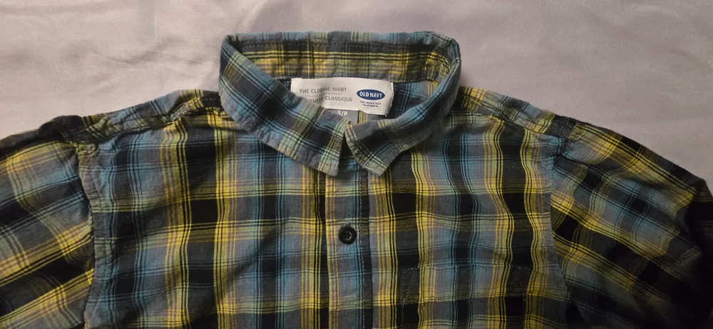 Boys Old Navy Plaid Shirt - Size 6-7 (S) image indicator(2)