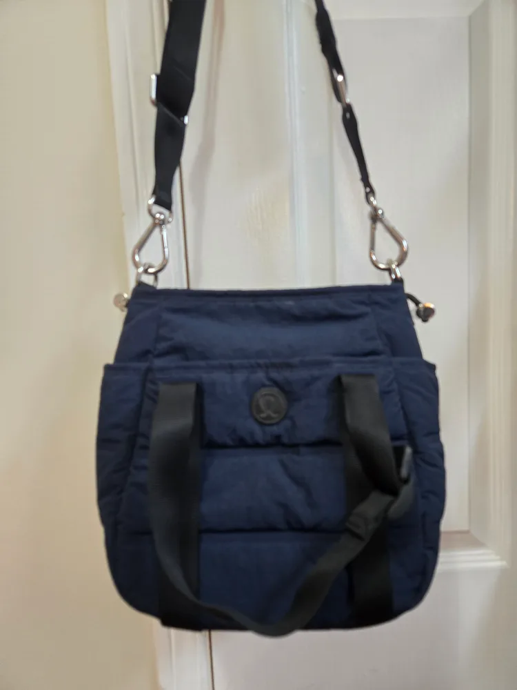 Lululemon Dash All Day Bucket Bag 6.5L thumbnail
