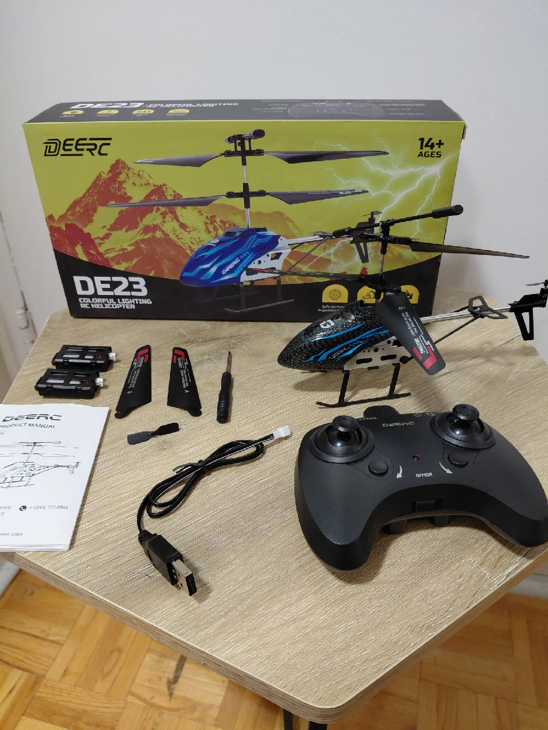 DEERC DE23 Colorful Lighting RC Helicopter - New in Box! thumbnail