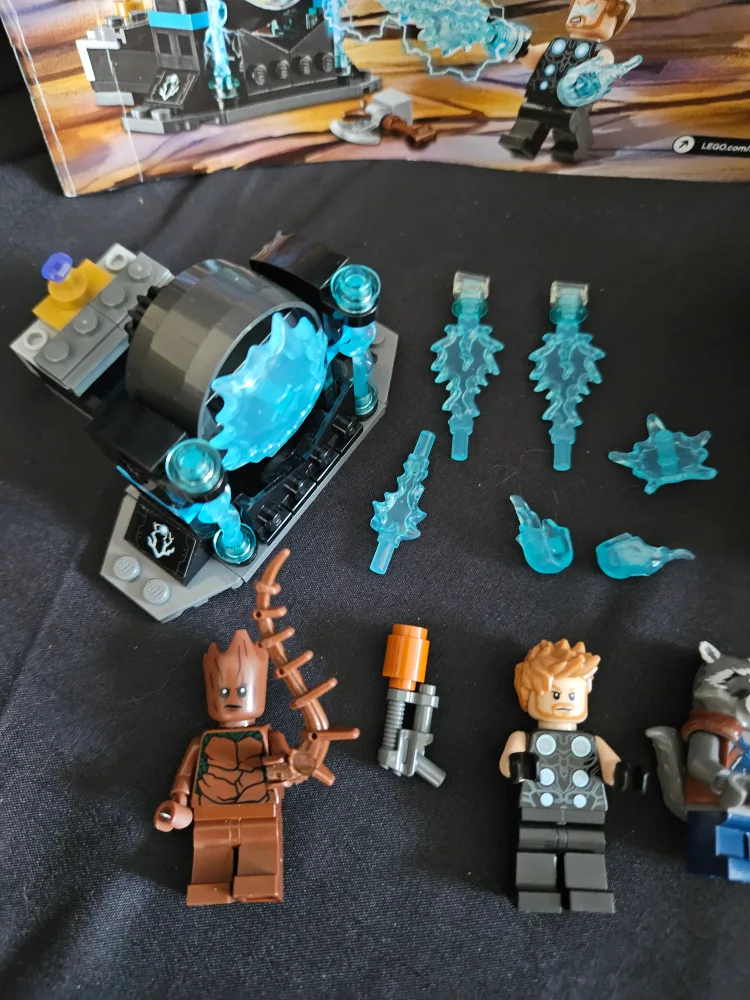 LEGO Retired Marvel Set #76102 - Thor's Weapon Quest image indicator(2)