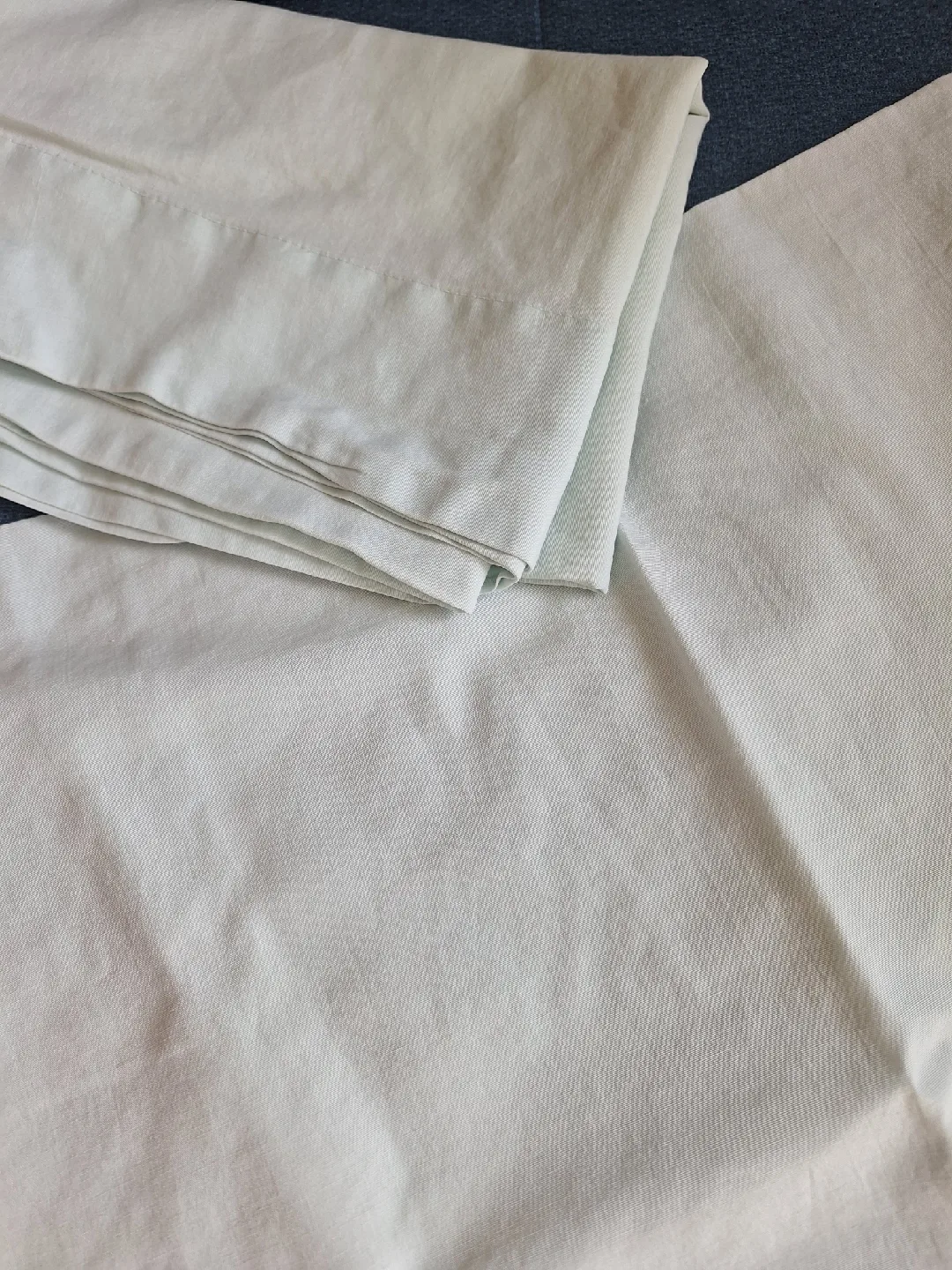 Light Blue Pillowcases image indicator(2)