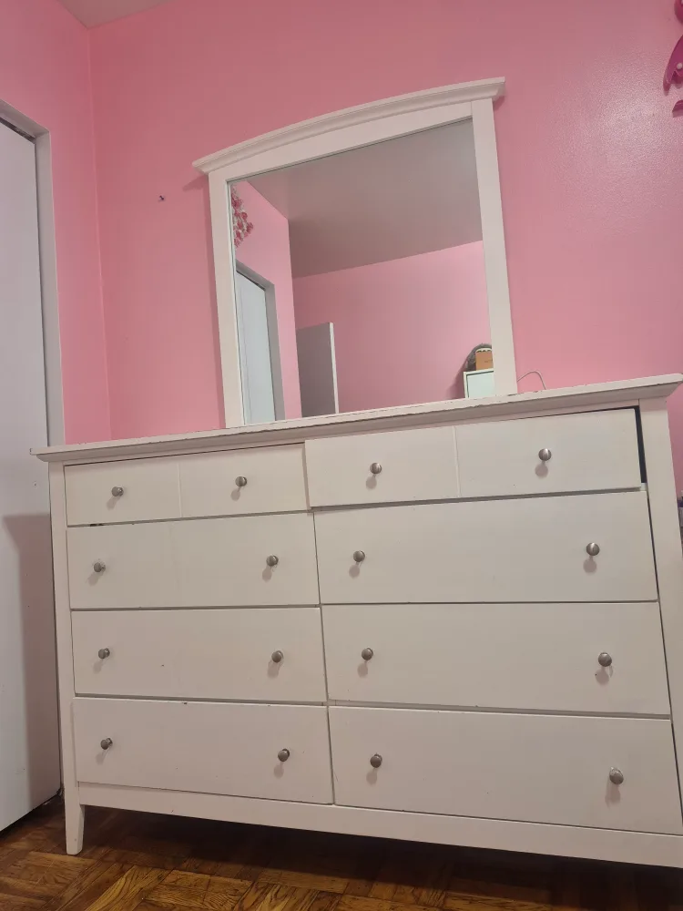 White Dresser with Mirror image indicator(4)