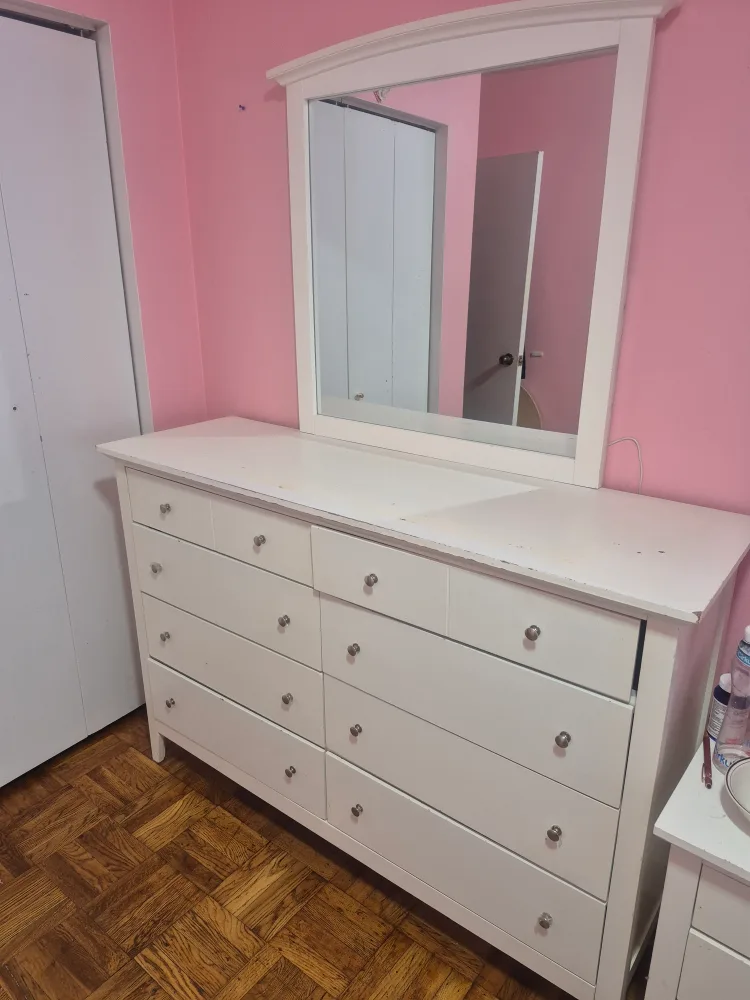 White Dresser with Mirror image indicator(6)