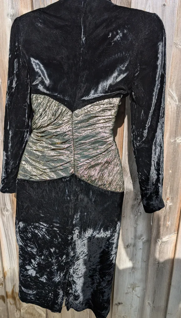 Vintage Holt Renfrew Black & gold Velvet Dress with sz sml image indicator(9)