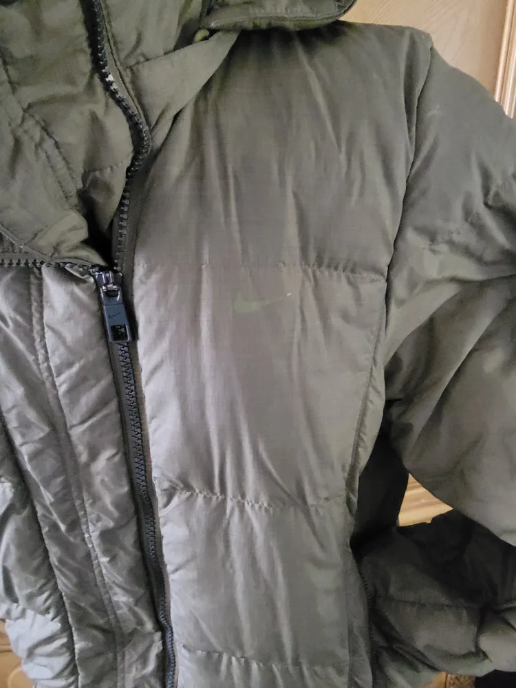 Nike Olive Green Puffer Jacket - Size L image indicator(4)