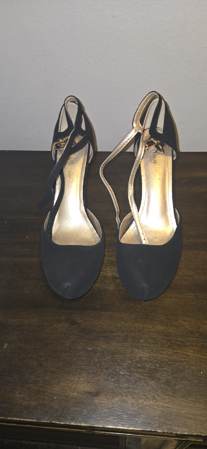 Woman black heels size 10 never used $20