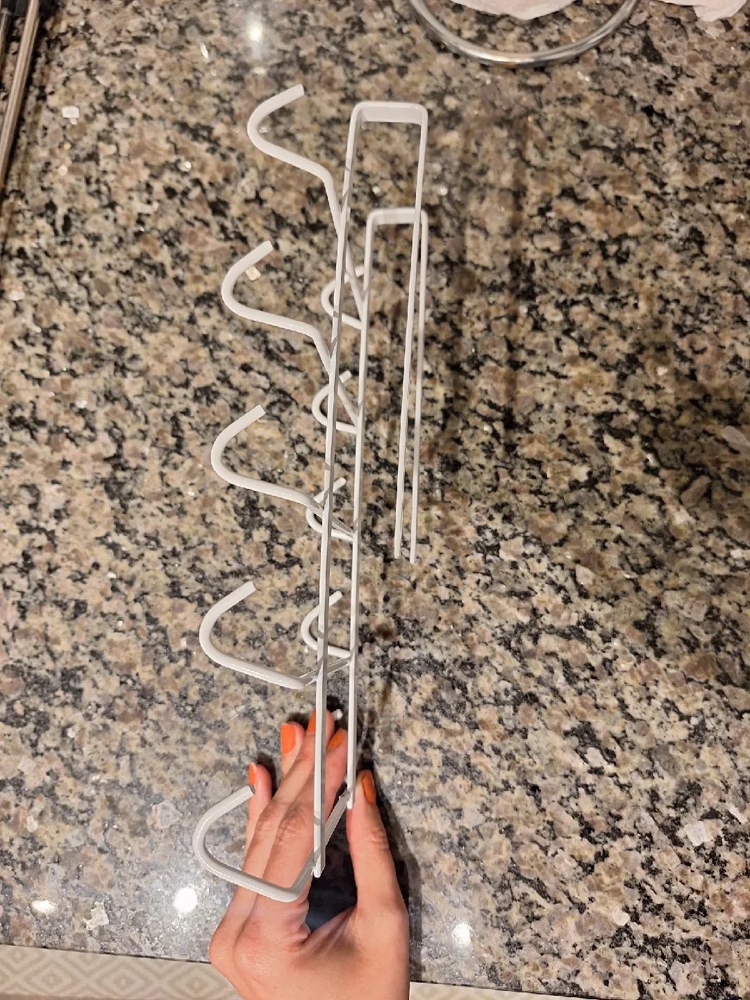 Under Cabinet Wine glass/mug Holder Rack image indicator(2)