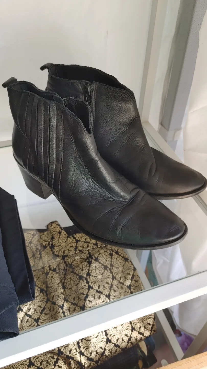 Black Leather Browns Ankle Boots - Size 38 thumbnail