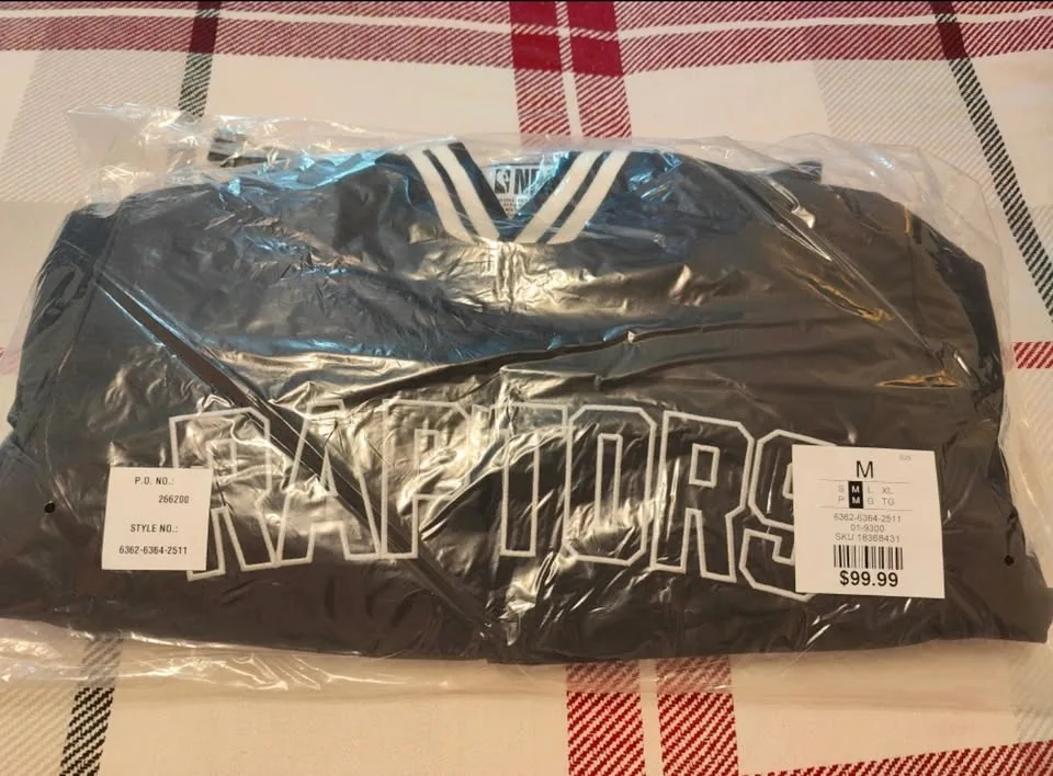 Toronto Raptors NBA Bomber Jacket - Size M image indicator(3)