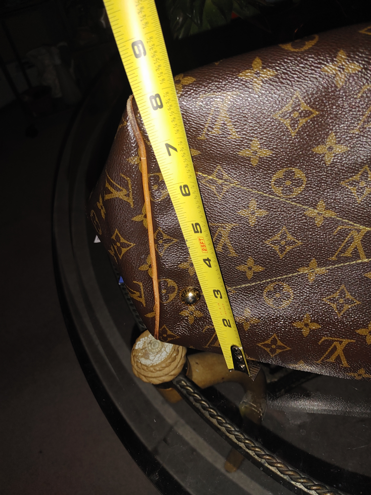 Louis Vuitton Monogram Canvas Handbag - photo 2