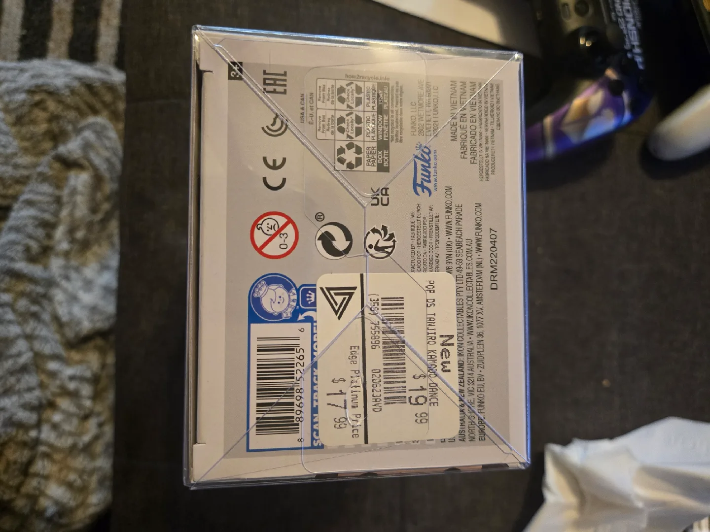 Funko Pop! Animation Demon Slayer Tanjiro Kamado 874 - Chase image indicator(6)