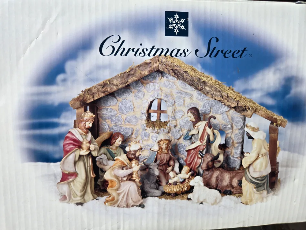 Christmas Street 10-Piece Nativity Set