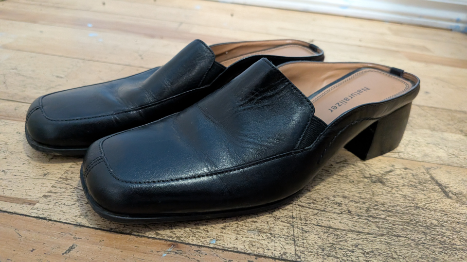 Naturalizer Jazzy Black Leather Mules - Size 8 - photo 3