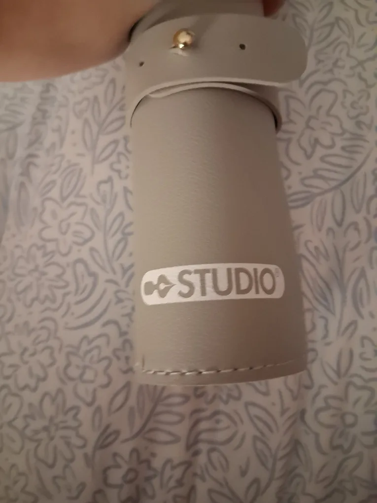 Studio Desk Pad - Grey image indicator(2)