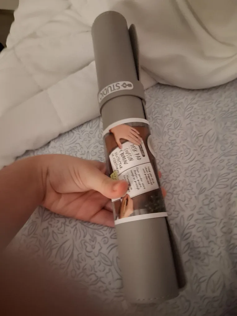 Studio Desk Pad - Grey image indicator(3)