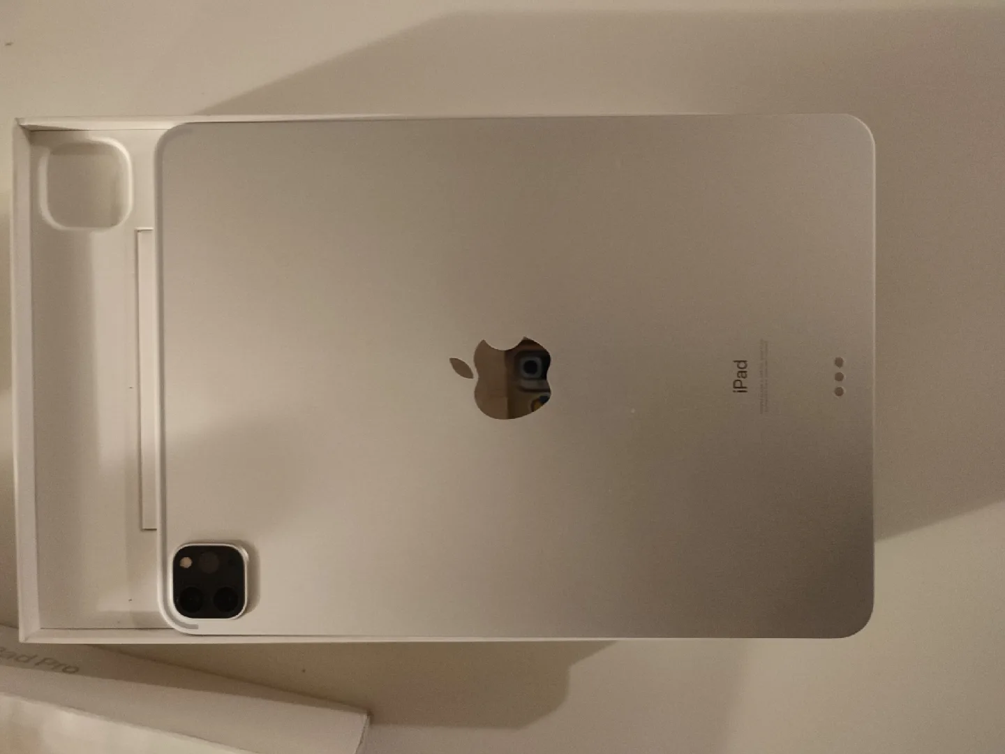 Apple iPad Pro 11-inch (2nd Gen) 512GB - Silver thumbnail