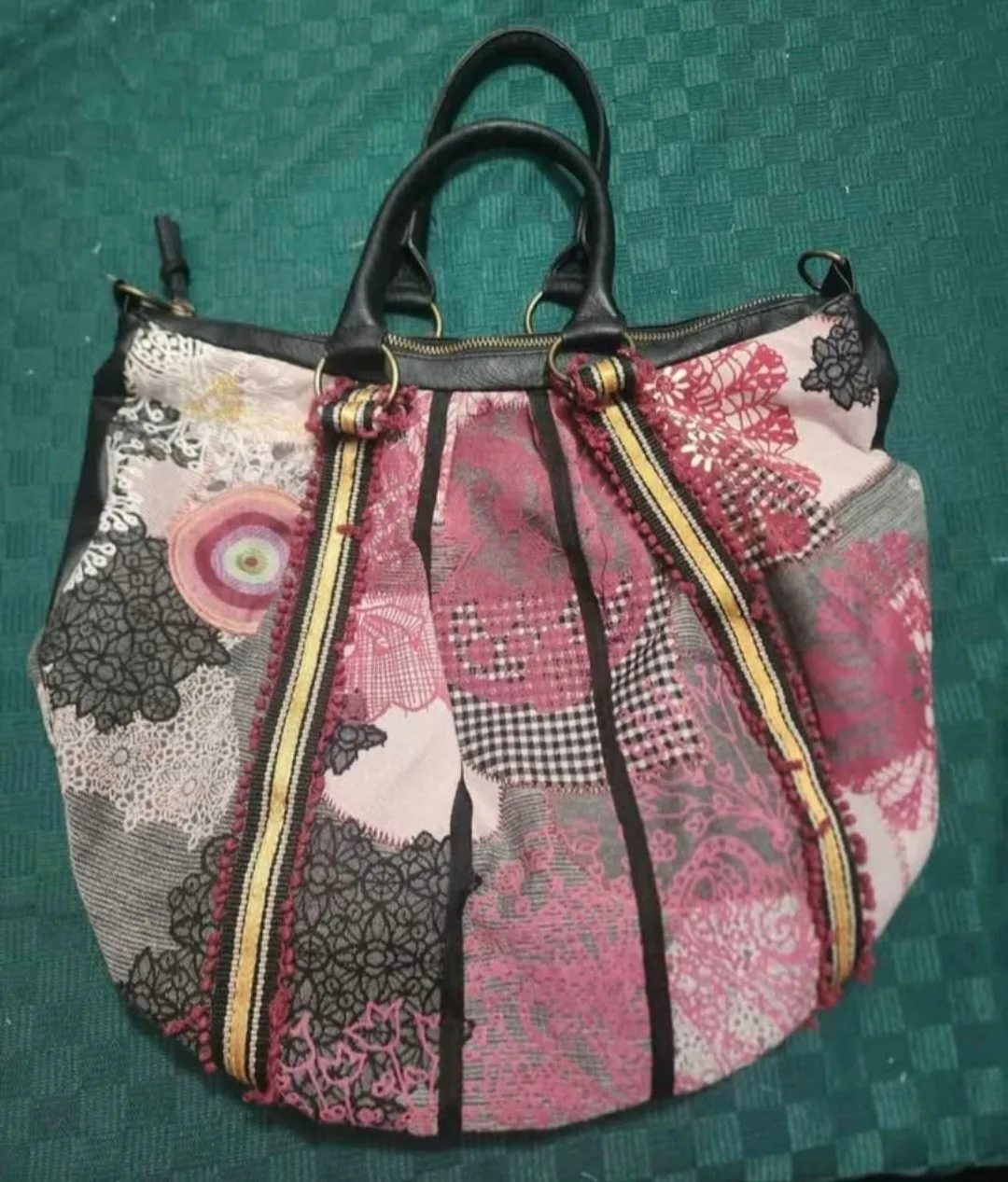 2 Beautiful Desigual Purses image indicator(6)