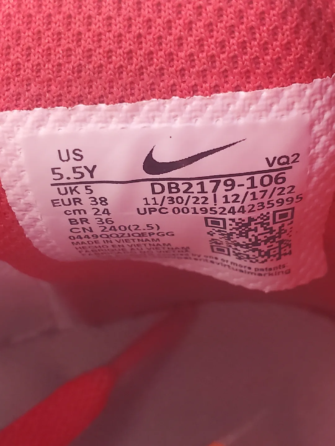 Nike Dunk High Championship White Red (GS) DB2179-106 Size 5.5Y image indicator(4)