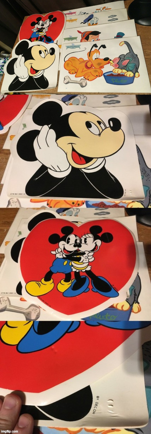 Vintage Mickey Mouse and Friends Puzzles, playmats Stationery - photo 4