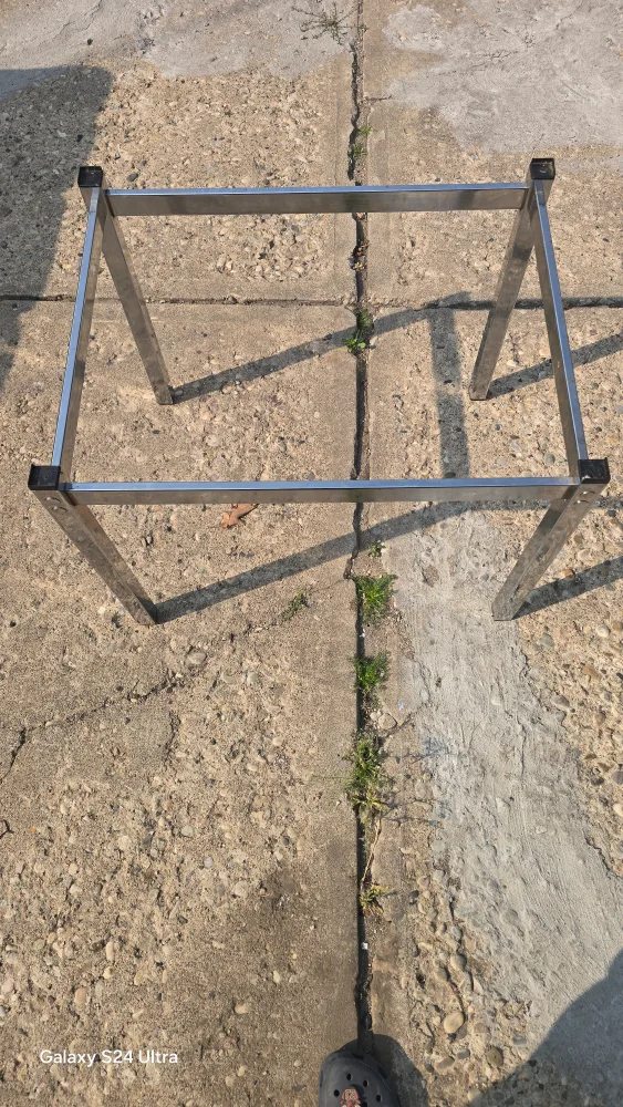 Metal Table/Stand - Great Condition thumbnail